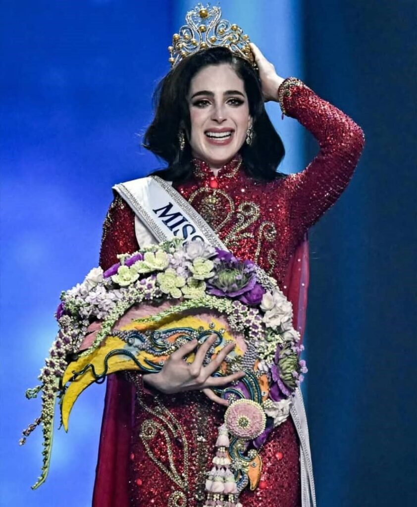 Revista española en Sacramento