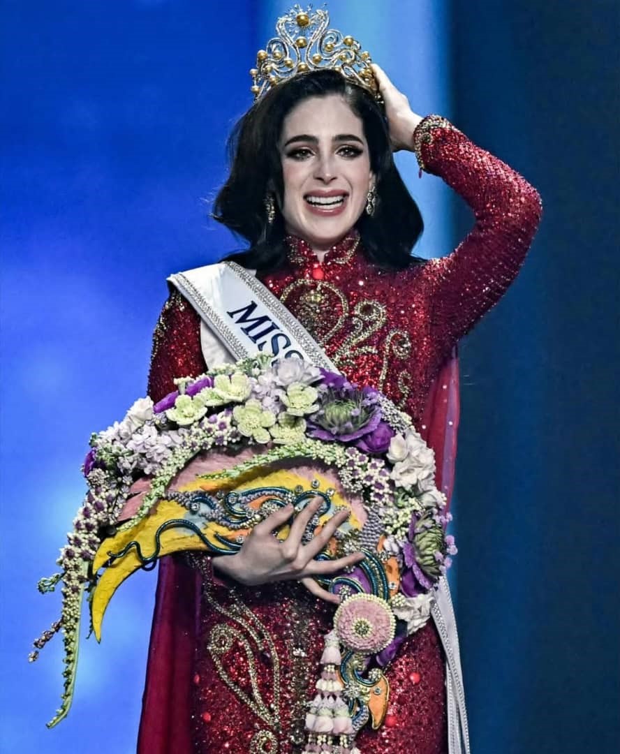 Revista española en Sacramento